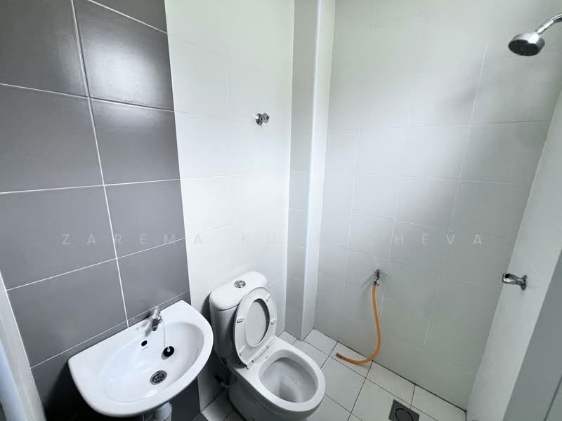 Senawang untuk Untuk Dijual - RM 450,000, Mac 2026 - Bathroom - PropertyGuru.com.my