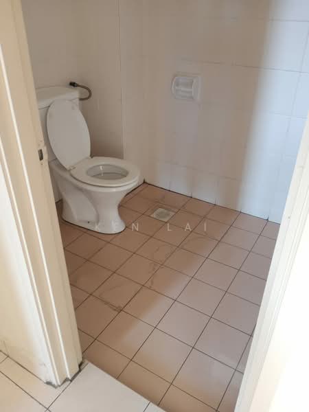 Service Residence for Sale at Fadason Park - Ken Lai - Bathroom - PropertyGuru.com.my