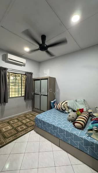 1-storey Terraced House for Sale in Bandar Rinching Seksyen 4 (Semenyih) - Zack Yahya - Bedroom - PropertyGuru.com.my