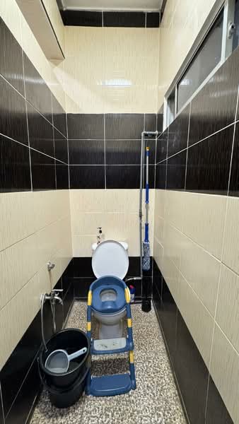 1-storey Terraced House for Sale in Bandar Rinching Seksyen 4 (Semenyih) - Zack Yahya - Bathroom - PropertyGuru.com.my