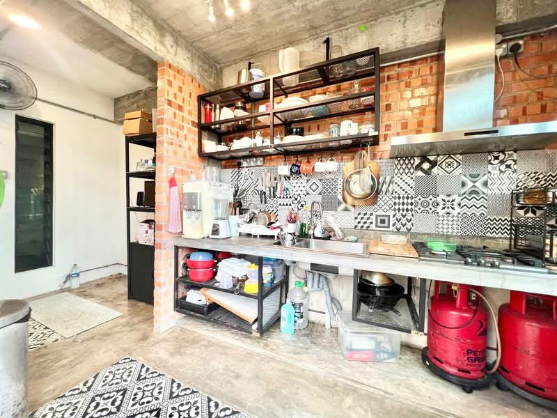 Batu Caves untuk Untuk Dijual - RM 810,000, Mac 2026 - Kitchen - PropertyGuru.com.my