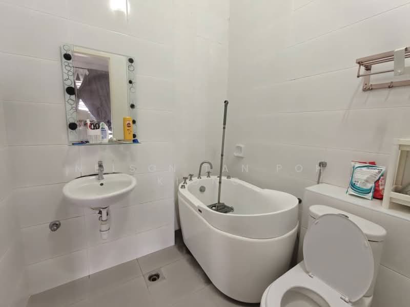 Terraced House for Sale in Johor Bahru (Johor) - Nelson Tan Poh Kiong - Bathroom - PropertyGuru.com.my