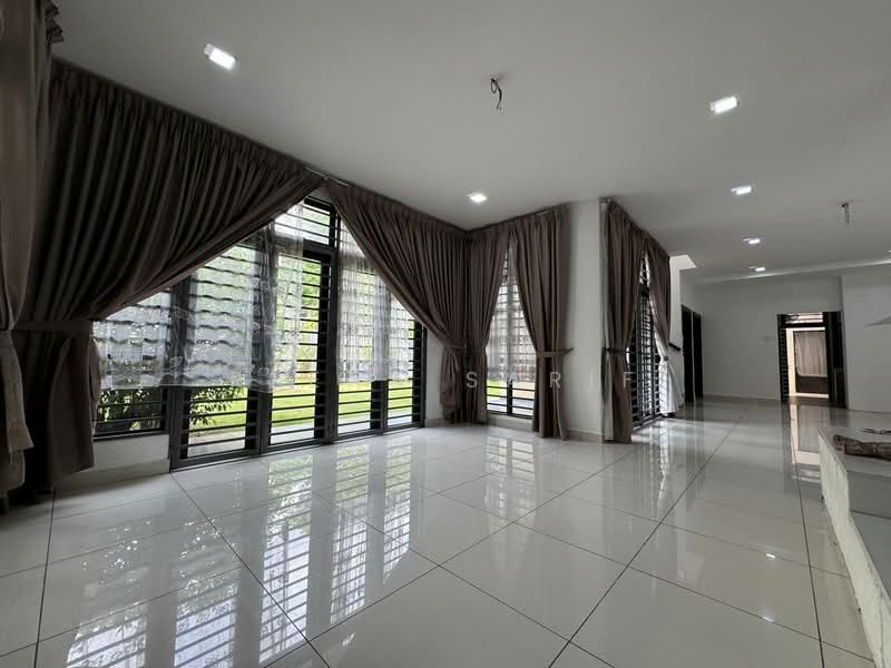 2-storey Terraced House for Sale in Glenmarie (Selangor) - Reena Sarif - Living Room - PropertyGuru.com.my