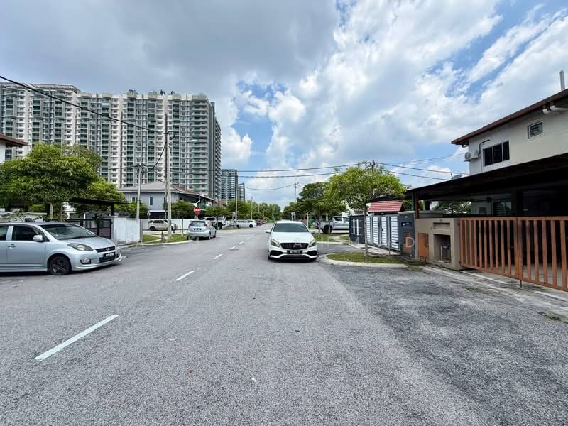 2-storey Terraced House for Sale in Taman Desiran Bayu (Puchong) - Azman Ahmad - Exterior - PropertyGuru.com.my