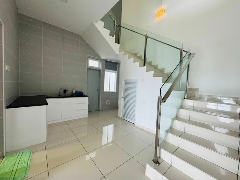 Service Residence for Sale at THE SENAI GARDEN (PANGSAPURI IMPIAN SENAI) - YS Chong - Kitchen - PropertyGuru.com.my