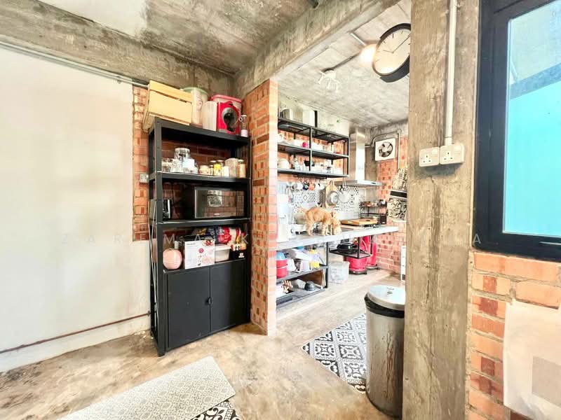 Taman Bukit Permata untuk Untuk Dijual - RM 810,000, Mac 2026 - Kitchen - PropertyGuru.com.my