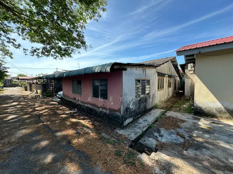 Bungalow for Sale in Kuala Kedah (Kedah) - Haneef . - Exterior - PropertyGuru.com.my
