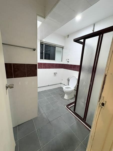 Seri Mas Condominium untuk Untuk Disewa - RM 1,350 /bulan, Mac 2026 - Bathroom - PropertyGuru.com.my