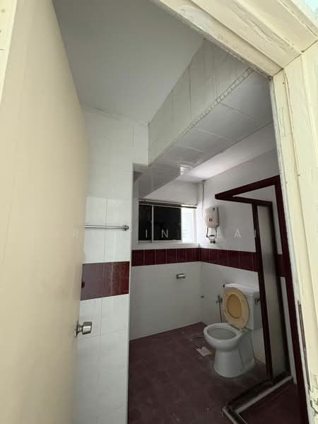 Seri Mas Condominium untuk Untuk Disewa - RM 1,350 /bulan, Mac 2026 - Bathroom - PropertyGuru.com.my