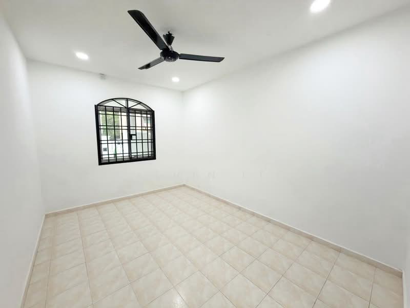 1.5-storey Terraced House for Sale in Taman Pulai Utama (Skudai) - Calvin Lee - Interior - PropertyGuru.com.my