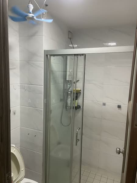 Apartment for Rent at Starview Bay @ Forest City - Alex Cheah - Bathroom - PropertyGuru.com.my