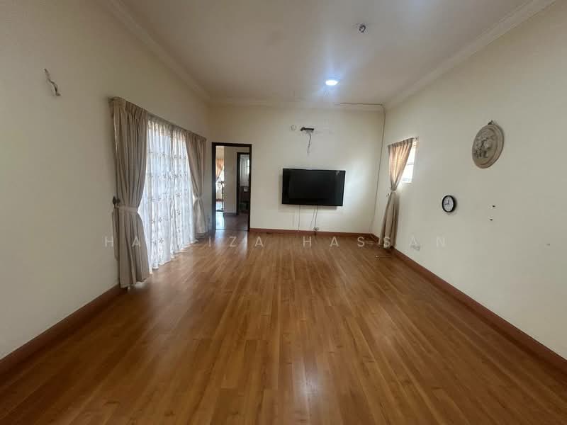 Bungalow for Sale in Putrajaya (Putrajaya) - Hasliza Hassan - Living Room - PropertyGuru.com.my