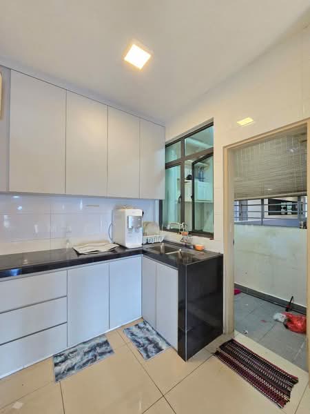 ARC @ Austin Hills untuk Untuk Disewa - RM 1,700 /bulan, Mac 2026 - Kitchen - PropertyGuru.com.my