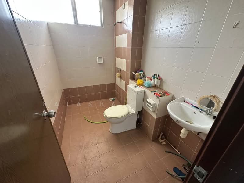2-storey Terraced House for Sale in Bandar Puncak Alam (Puncak Alam) - Natasha Shadan - Bathroom - PropertyGuru.com.my