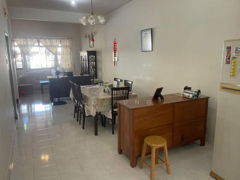 1.5-storey Terraced House for Sale in Taman Pelangi Indah (Ulu Tiram) - YC Fung - Dining Room - PropertyGuru.com.my