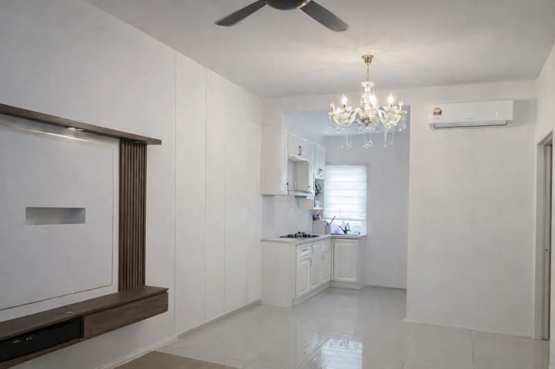 Terraced House for Rent in Kuala Selangor (Selangor) - Fiza Aziz - Kitchen - PropertyGuru.com.my