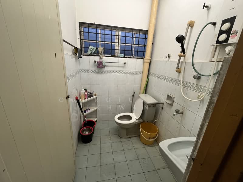 2-storey Terraced House for Sale in Keramat (Kuala Lumpur) - Gudrotullah Ikhwan - Bathroom - PropertyGuru.com.my