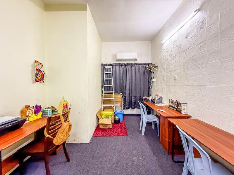 2-storey Terraced House for Sale in Taman Mutiara Bukit Kemuning (Shah Alam) - Zarema Kulbuzheva - Study - PropertyGuru.com.my