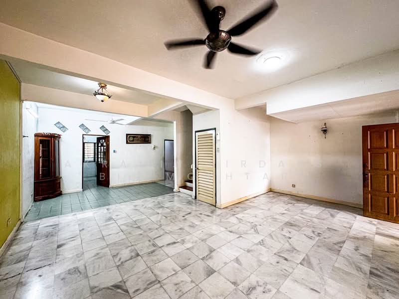 2-storey Terraced House for Sale in Bandar Sri Damansara (Selangor) - Akramin Firdaus Bin Mokhtar - Living Room - PropertyGuru.com.my