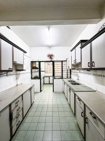2-storey Terraced House for Sale in Bandar Sri Damansara (Selangor) - Akramin Firdaus Bin Mokhtar - Kitchen - PropertyGuru.com.my