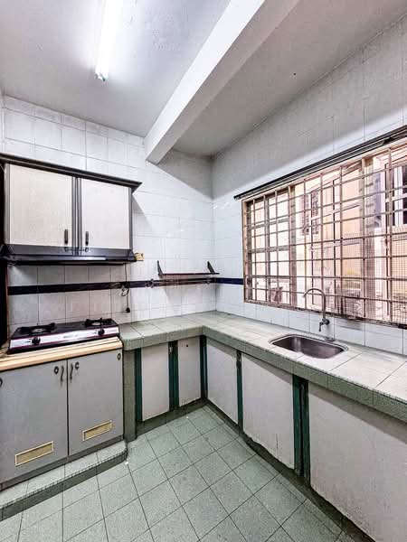 2-storey Terraced House for Sale in Bandar Sri Damansara (Selangor) - Akramin Firdaus Bin Mokhtar - Kitchen - PropertyGuru.com.my