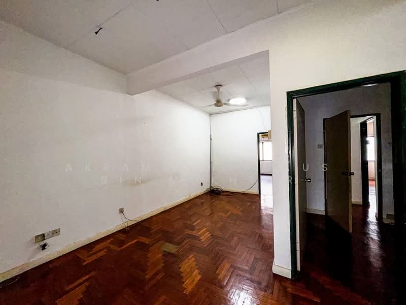 2-storey Terraced House for Sale in Bandar Sri Damansara (Selangor) - Akramin Firdaus Bin Mokhtar - Living Room - PropertyGuru.com.my