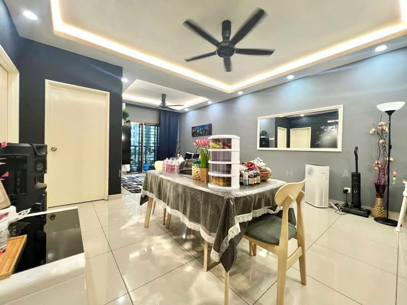 Residensi Zamrud untuk Untuk Dijual - RM 335,000, Mac 2026 - Living Room - PropertyGuru.com.my