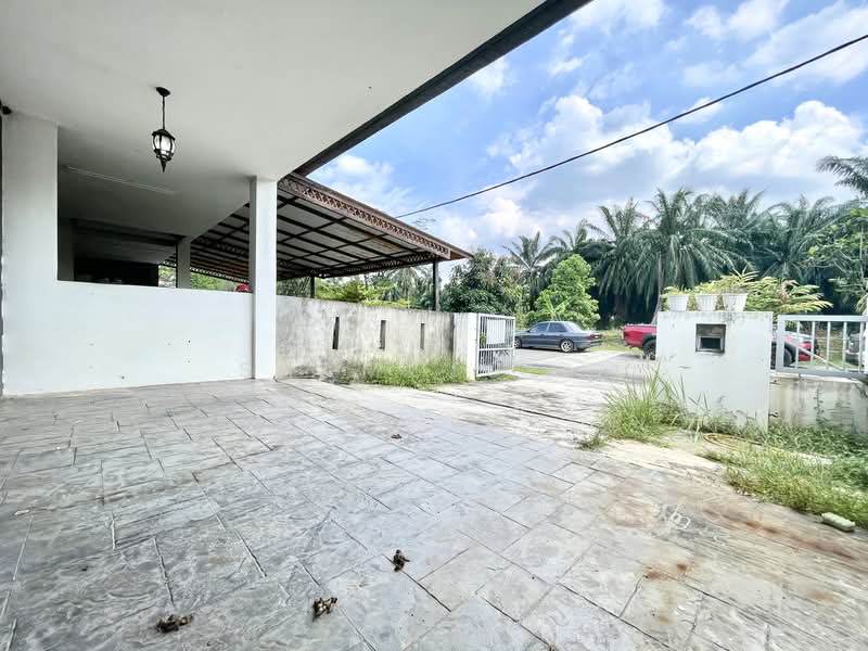 1-storey Terraced House for Sale in Taman Dataran Abadi (Sepang) - Shamzjoe . - Exterior - PropertyGuru.com.my