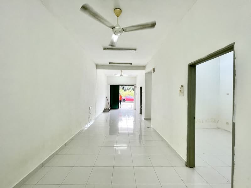 1-storey Terraced House for Sale in Taman Dataran Abadi (Sepang) - Shamzjoe . - Interior - PropertyGuru.com.my