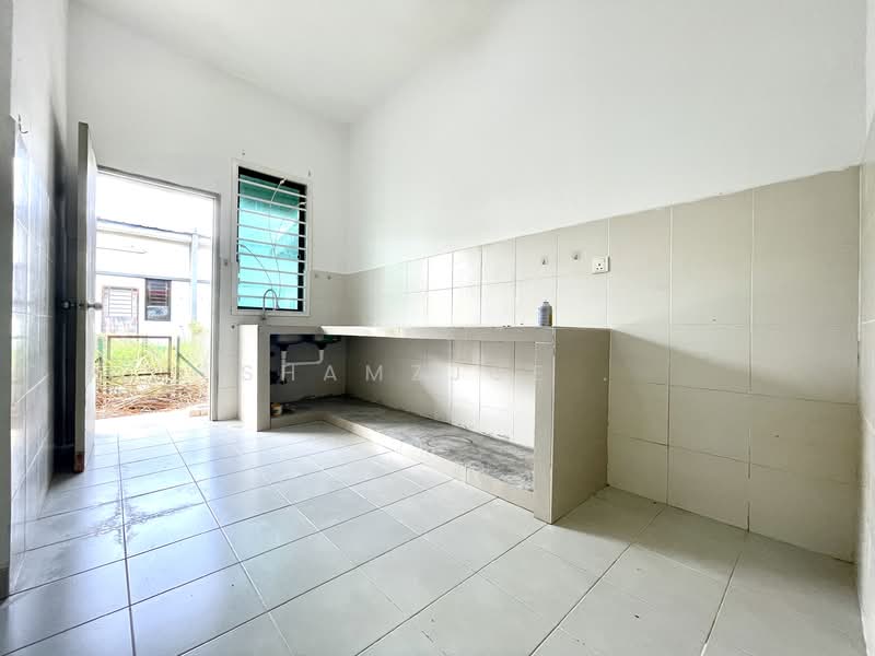 1-storey Terraced House for Sale in Taman Dataran Abadi (Sepang) - Shamzjoe . - Kitchen - PropertyGuru.com.my