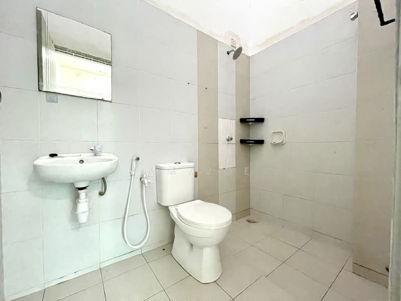 1-storey Terraced House for Sale in Taman Dataran Abadi (Sepang) - Shamzjoe . - Bathroom - PropertyGuru.com.my