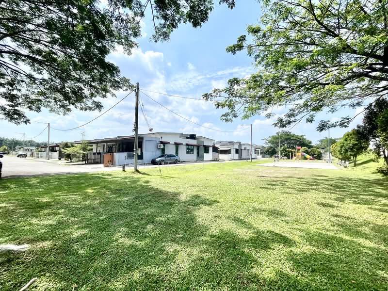 1-storey Terraced House for Sale in Taman Dataran Abadi (Sepang) - Shamzjoe . - Exterior - PropertyGuru.com.my