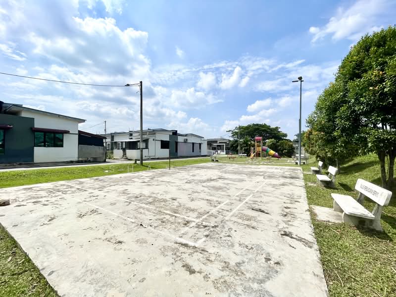 1-storey Terraced House for Sale in Taman Dataran Abadi (Sepang) - Shamzjoe . - Exterior - PropertyGuru.com.my