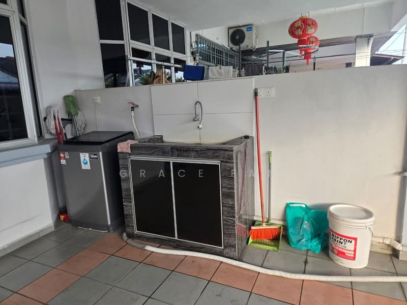 Taman Sri Kluang untuk Untuk Disewa - RM 1,400 /bulan, Feb 2026 - Exterior - PropertyGuru.com.my