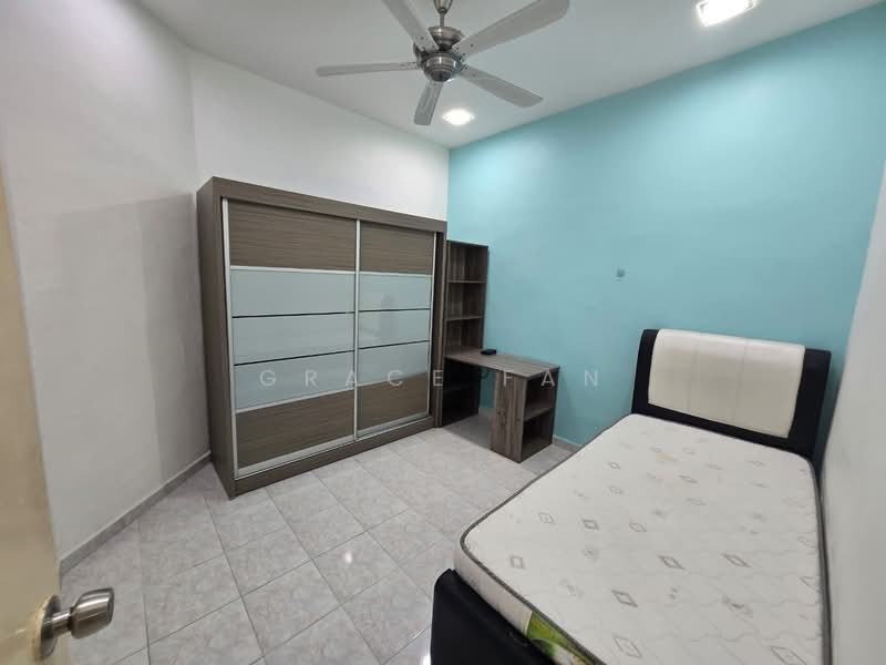 Taman Sri Kluang untuk Untuk Disewa - RM 1,400 /bulan, Feb 2026 - Bedroom - PropertyGuru.com.my