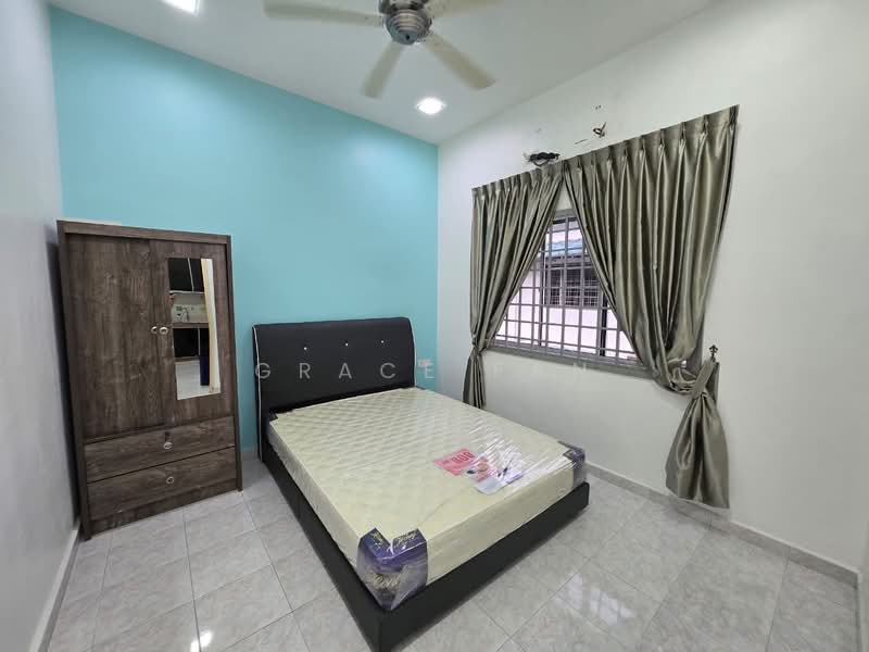 Taman Sri Kluang untuk Untuk Disewa - RM 1,400 /bulan, Feb 2026 - Bedroom - PropertyGuru.com.my