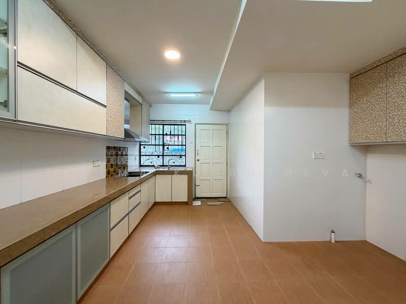 2-storey Terraced House for Sale in Wangsa Melawati (Wangsa Maju) - Zarema Kulbuzheva - Kitchen - PropertyGuru.com.my
