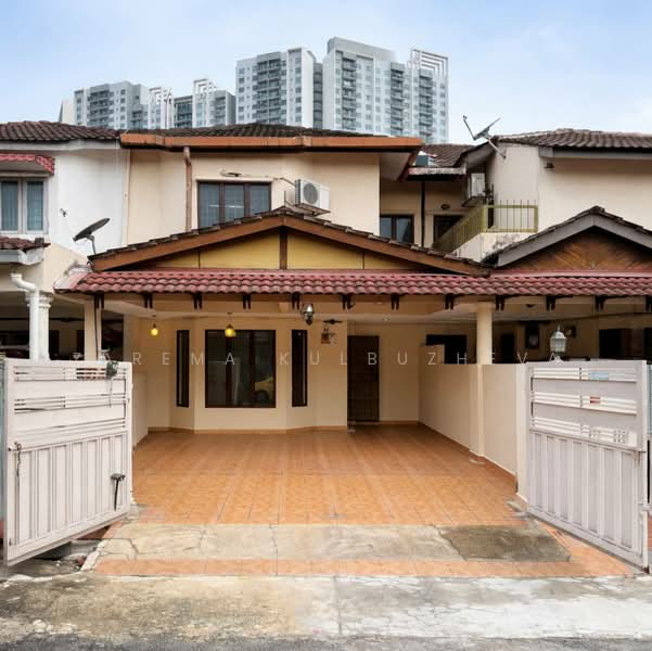 2-storey Terraced House for Sale in Wangsa Melawati (Wangsa Maju) - Zarema Kulbuzheva - Exterior - PropertyGuru.com.my