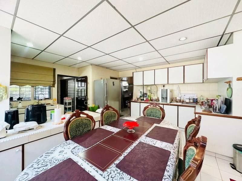 Shah Alam untuk Untuk Dijual - RM 2,000,000, Feb 2026 - Kitchen - PropertyGuru.com.my