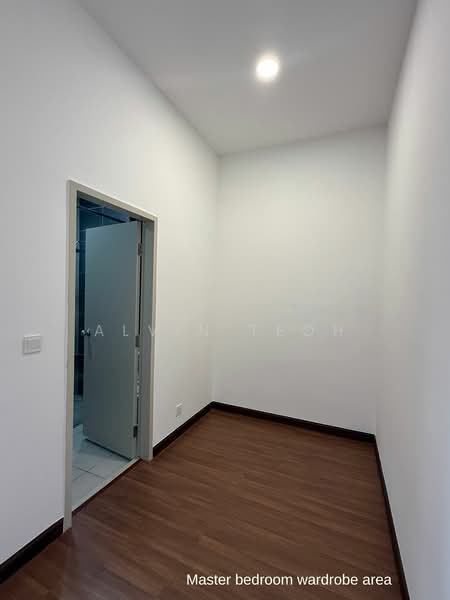 Rumah Teres 2 Tingkat untuk Disewa di Setia Alam (Selangor) - Alvin Teoh - Master Bedroom - PropertyGuru.com.my