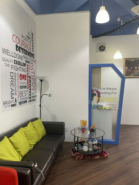 Gamuda Biz Suites untuk Untuk Dijual - RM 540,000, Feb 2026 - Living Room - PropertyGuru.com.my