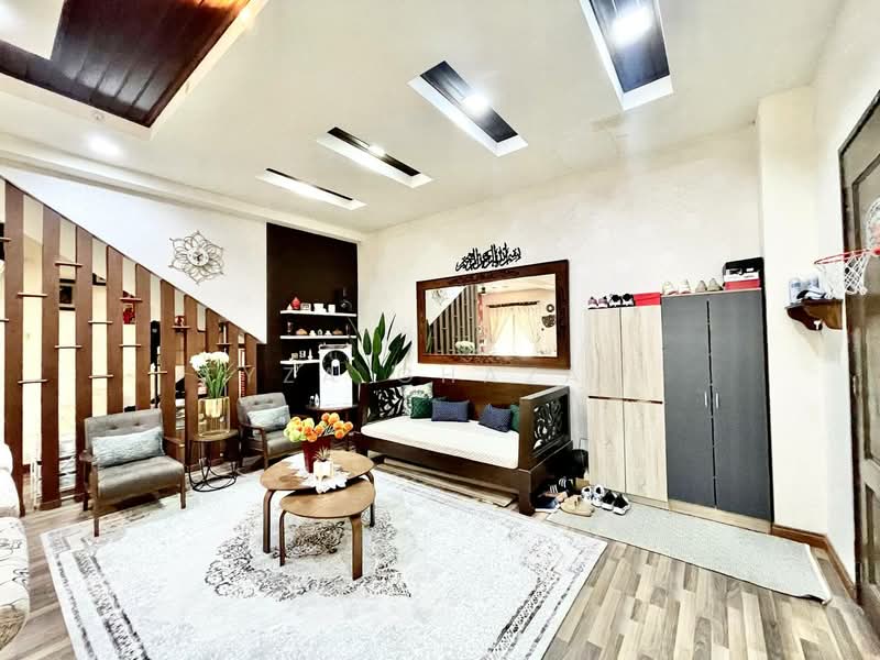 Semi-Detached House for Sale in Puchong (Selangor) - Fyza Ghazali - Living Room - PropertyGuru.com.my