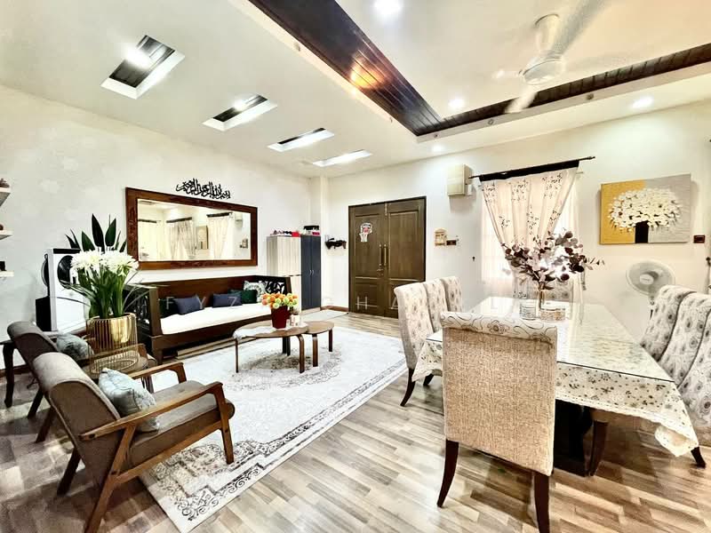 Semi-Detached House for Sale in Puchong (Selangor) - Fyza Ghazali - Living Room - PropertyGuru.com.my