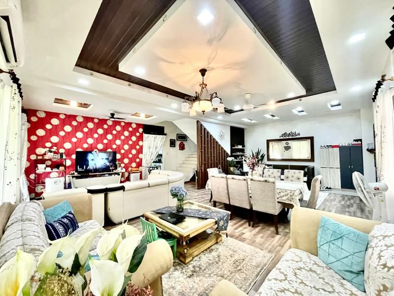 Semi-Detached House for Sale in Puchong (Selangor) - Fyza Ghazali - Living Room - PropertyGuru.com.my