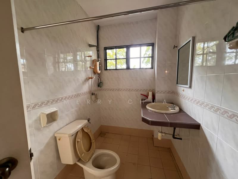 Semi-Detached House for Rent in Kulai (Johor) - Merry Chua - Bathroom - PropertyGuru.com.my