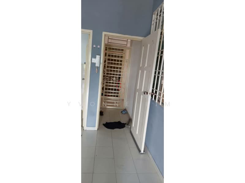 Lake View Suites untuk Untuk Dijual - RM 235,000, Mac 2026 - Entrance - PropertyGuru.com.my