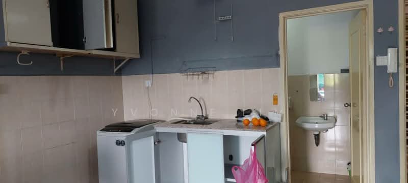 Lake View Suites untuk Untuk Dijual - RM 235,000, Mac 2026 - Kitchen - PropertyGuru.com.my