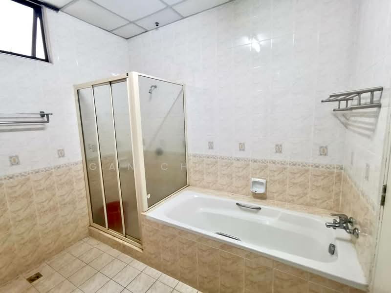Sri Pangkor Condominium untuk Untuk Disewa - RM 3,200 /bulan, Feb 2026 - Bathroom - PropertyGuru.com.my