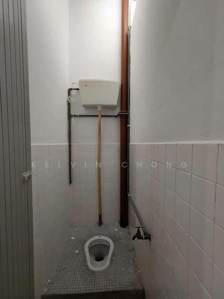 1-storey Terraced House for Sale in Taman Pengkalan Barat (Ipoh) - Kelvin Chong - Bathroom - PropertyGuru.com.my