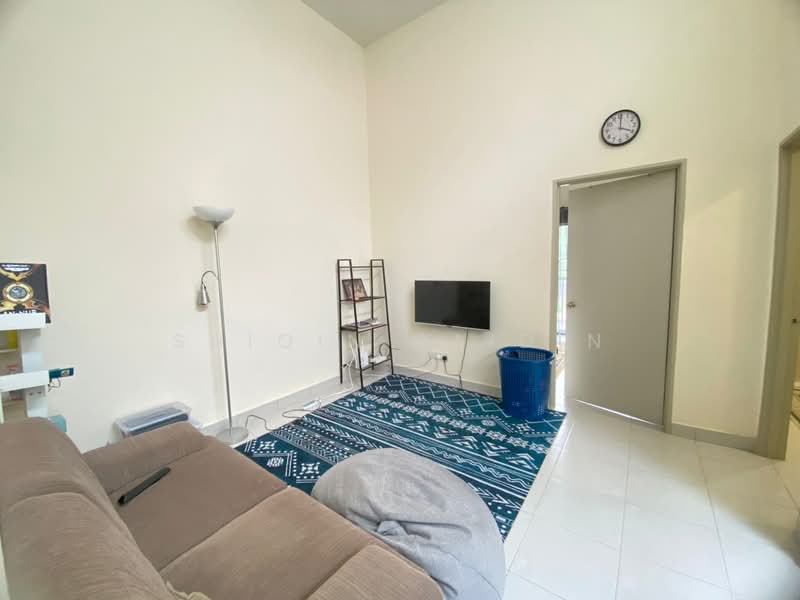 2-storey Terraced House for Sale in Alam Suria (Puncak Alam) - Shiqin Saidin - Living Room - PropertyGuru.com.my